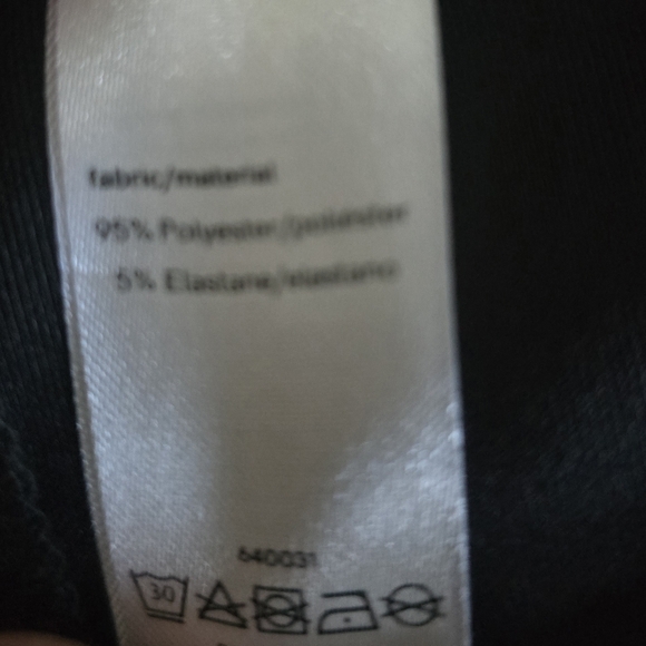 Little black Venus cocktail dress with ruffle detail size Medium - Picture 3 of 6